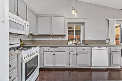 27528 Via Real, Menifee, CA 92585 - Photo 11