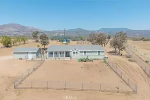 34715 Empty Saddle, Hemet, CA 92544 - Photo 31