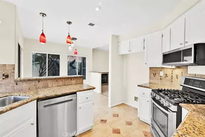 39909 Via Castana, Murrieta, CA 92563 - Photo 19