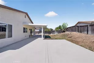 1141 Fallbrook Dr, Corona, CA 92878 - Photo 35