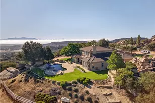 17650 Calle Pescar, Murrieta, CA 92562 - Photo 49