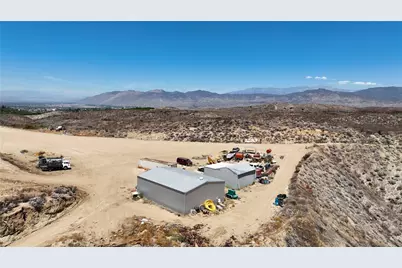 27750 Grant, Hemet, CA 92544 - Photo 17