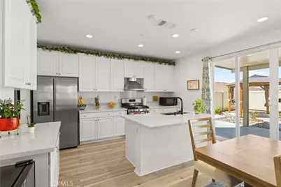214 Knotgrass Street, Hemet, CA 92543 - Photo 5