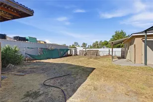 17651 Santa Ana, Bloomington, CA 92316 - Photo 27