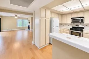 16581 Grunion Ln, Huntington Beach, CA 92649 - Photo 3