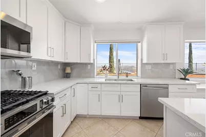 16 Del Torino, Lake Elsinore, CA 92532 - Photo 13