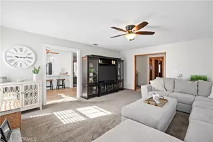 42095 Acacia Ave, Hemet, CA 92544 - Photo 9