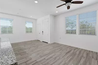 40410 Calle Real, Murrieta, CA 92563 - Photo 11