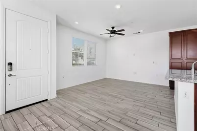 40410 Calle Real, Murrieta, CA 92563 - Photo 9