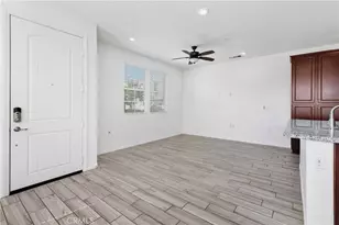 40410 Calle Real, Murrieta, CA 92563 - Photo 9