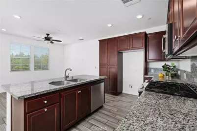 40410 Calle Real, Murrieta, CA 92563 - Photo 17