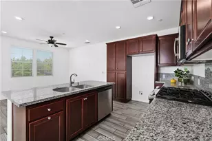 40410 Calle Real, Murrieta, CA 92563 - Photo 17