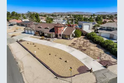 13889 Olathe Road, Apple Valley, CA 92307 - Photo 17