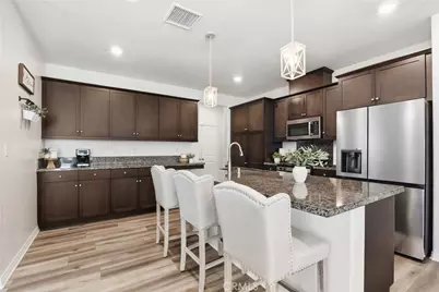 1919 Rodeo, Hemet, CA 92545 - Photo 5