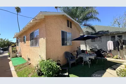 823 W 81st, Los Angeles, CA 90044 - Photo 11