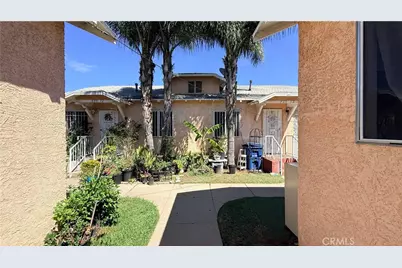 823 W 81st, Los Angeles, CA 90044 - Photo 9