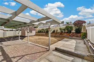 36430 Rotterdam, Winchester, CA 92596 - Photo 19