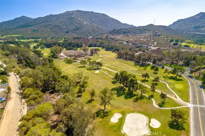 30569 Bridgeview Circle, Temecula, CA 92592 - Photo 9
