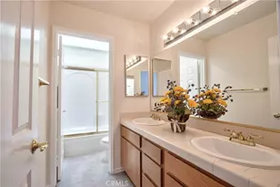 30569 Bridgeview Cir, Temecula, CA 92592 - Photo 35