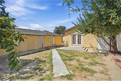 10962 Elm Avenue, Lynwood, CA 90262 - Photo 7