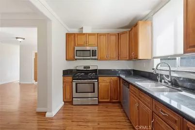 10962 Elm Avenue, Lynwood, CA 90262 - Photo 11