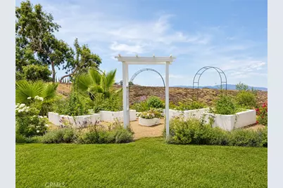31383 Overcrest, Redlands, CA 92374 - Photo 7