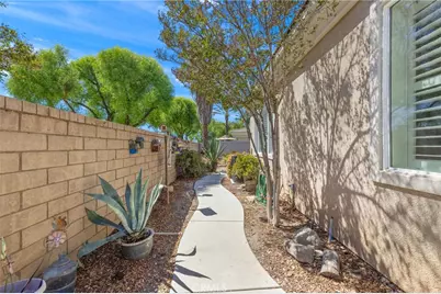 5687 Corte Benisa, Hemet, CA 92545 - Photo 17