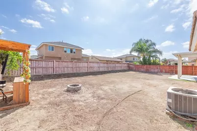 233 Galiceno, San Jacinto, CA 92582 - Photo 27