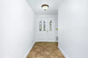 31211 Corte Alhambra, Temecula, CA 92592 - Photo 5