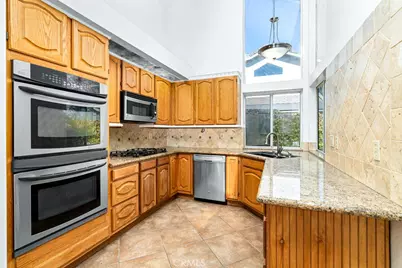 31211 Corte Alhambra, Temecula, CA 92592 - Photo 9