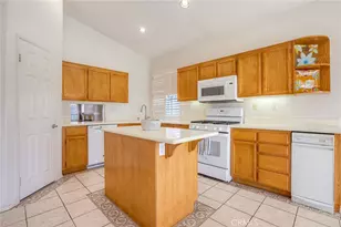 27881 Invitation, Sun City, CA 92585 - Photo 19
