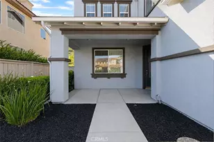 33421 Barrington Dr, Temecula, CA 92592 - Photo 9