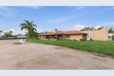 25124 Los Rancherias, Hemet, CA 92545 - Photo 5