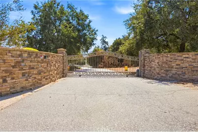 41653 Oak Trail Court, Murrieta, CA 92562 - Photo 3