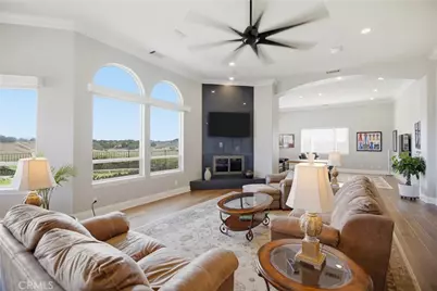 41653 Oak Trail Court, Murrieta, CA 92562 - Photo 11