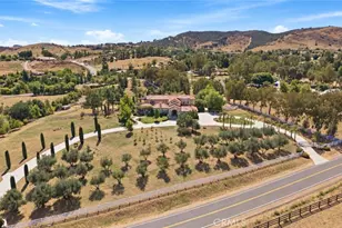 20855 Avenida Castilla, Murrieta, CA 92562 - Photo 5