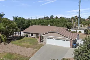 32498 Durango Ct, Wildomar, CA 92595 - Photo 3