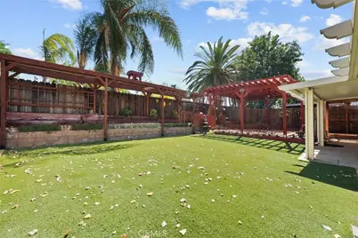 29688 Via Naravilla, Sun City, CA 92586 - Photo 35
