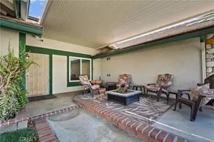 29688 Via Naravilla, Sun City, CA 92586 - Photo 5