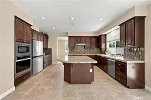 31538 Whitefield Ct, Murrieta, CA 92563 - Photo 7