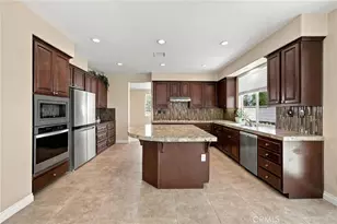 31538 Whitefield Ct, Murrieta, CA 92563 - Photo 7