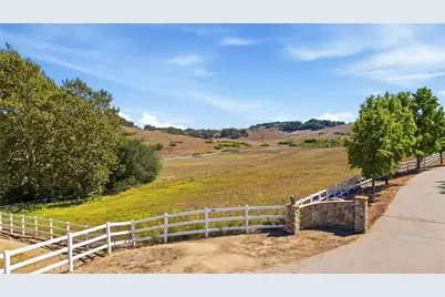8 Oak Trail Court, Murrieta, CA 92562 - Photo 3