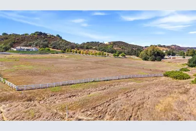 8 Oak Trail Court, Murrieta, CA 92562 - Photo 15