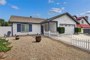 25992 Country Walk Ln, Murrieta, CA 92563 - Photo 3