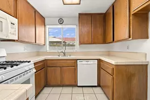 26132 Bluebell St, Menifee, CA 92586 - Photo 9