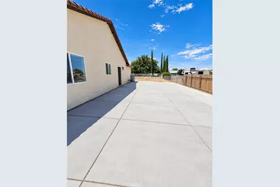 9243 Manteca, Hesperia, CA 92345 - Photo 3