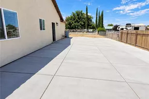 9243 Manteca, Hesperia, CA 92345 - Photo 3