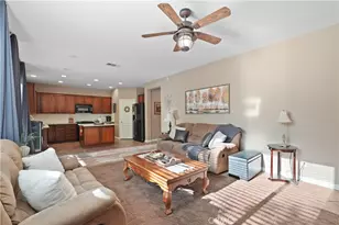 34229 Larksburg Ct, Lake Elsinore, CA 92532 - Photo 11
