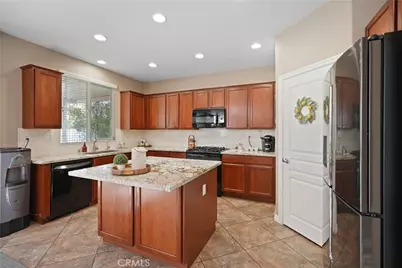 34229 Larksburg Court, Lake Elsinore, CA 92532 - Photo 13