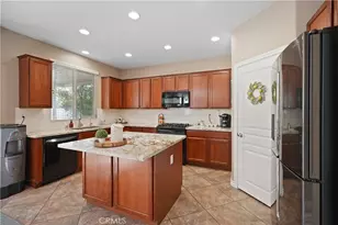 34229 Larksburg Ct, Lake Elsinore, CA 92532 - Photo 13